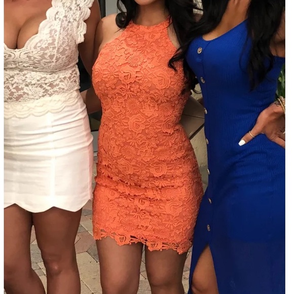 Lulus Dresses & Skirts - Lulus lace dress WORN ONCE